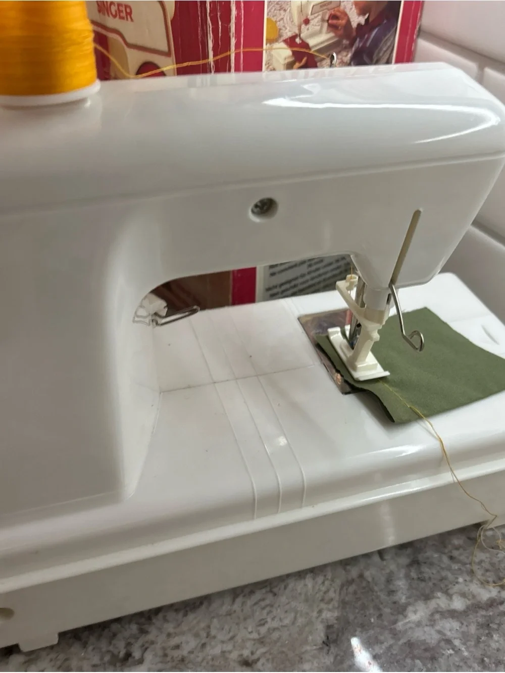 Singer Lockstitch Vintage Toy Sewing Machine - W/ Box , Manual And Case Works!